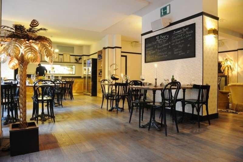 Latroupe Le Berger 호텔 Saint-Gilles 레스토랑 사진